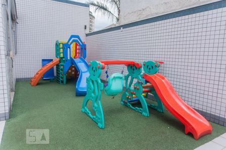 Apartamento à venda com 72m², 2 quartos e 2 vagas Apartamento à venda com 72m², 2 quartos e 2 vagasÁrea comum - Playground