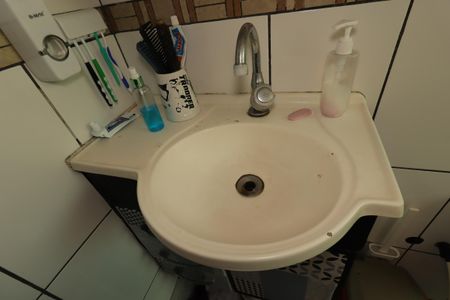 Apartamento à venda com 58m², 2 quartos e 1 vagaBanheiro - Pia