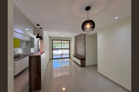 Sala de apartamento à venda com 3 quartos, 85m² em Recreio dos Bandeirantes, Rio de Janeiro