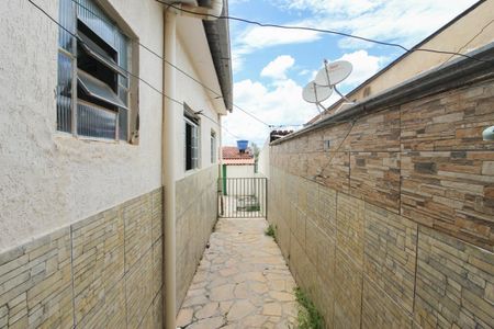 Casa para alugar com 110m², 3 quartos e 1 vagaCorredor Lateral