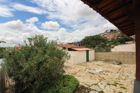 Casa para alugar com 110m², 3 quartos e 1 vagaQuintal