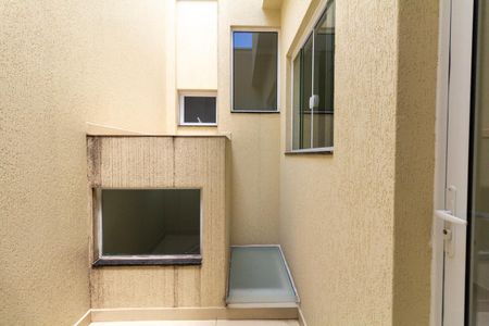 Casa à venda com 120m², 3 quartos e 2 vagasJardim de Inverno