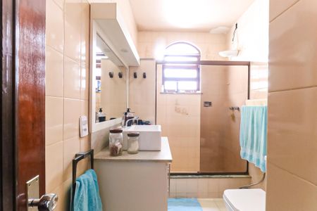 Casa de condomínio para alugar com 250m², 4 quartos e 4 vagas Casa de condomínio para alugar com 250m², 4 quartos e 4 vagasBanheiro Social