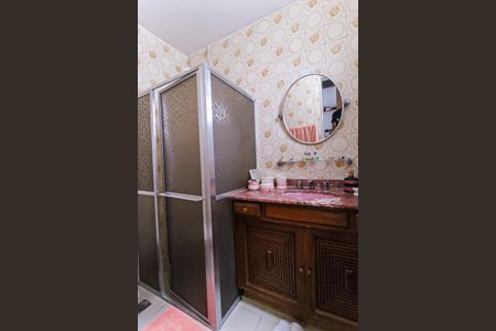 Casa de condomínio para alugar com 250m², 4 quartos e 4 vagas Casa de condomínio para alugar com 250m², 4 quartos e 4 vagasBanheiro da Suíte