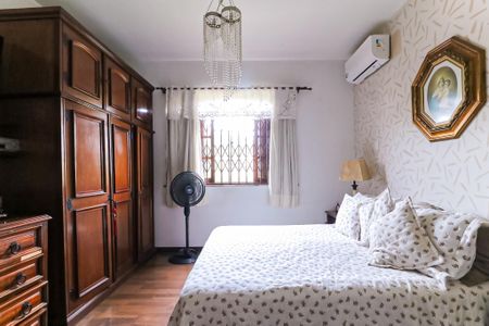 Casa de condomínio para alugar com 250m², 4 quartos e 4 vagas Casa de condomínio para alugar com 250m², 4 quartos e 4 vagasQuarto 2 - Suíte