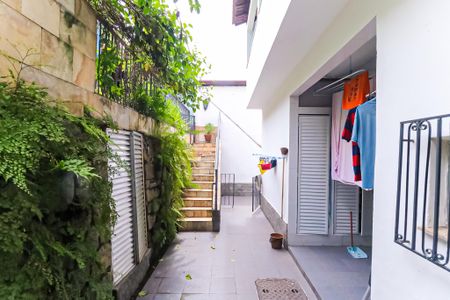 Casa de condomínio para alugar com 250m², 4 quartos e 4 vagas Casa de condomínio para alugar com 250m², 4 quartos e 4 vagasÁrea de Serviço