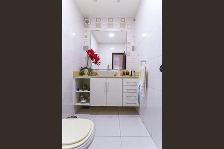 Casa de condomínio para alugar com 250m², 4 quartos e 4 vagas Casa de condomínio para alugar com 250m², 4 quartos e 4 vagasLavabo