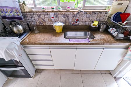 Casa de condomínio para alugar com 250m², 4 quartos e 4 vagas Casa de condomínio para alugar com 250m², 4 quartos e 4 vagasCozinha