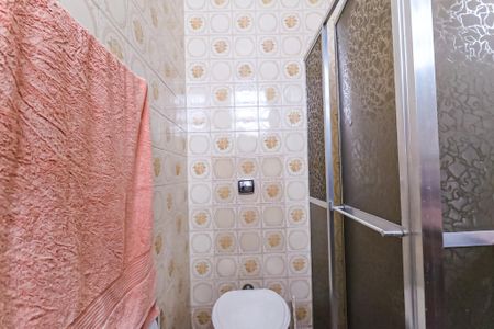 Casa de condomínio para alugar com 250m², 4 quartos e 4 vagas Casa de condomínio para alugar com 250m², 4 quartos e 4 vagasBanheiro da Suíte