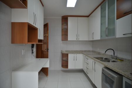 Apartamento à venda com 106m², 3 quartos e 2 vagasCozinha