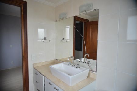 Apartamento à venda com 106m², 3 quartos e 2 vagasBanheiro da Suíte