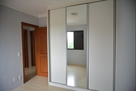 Apartamento à venda com 106m², 3 quartos e 2 vagasQuarto 2