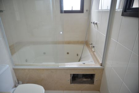 Apartamento à venda com 106m², 3 quartos e 2 vagasBanheiro da Suíte