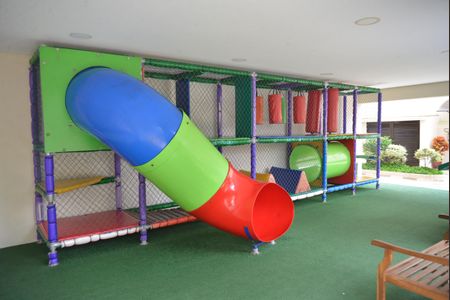 Apartamento à venda com 106m², 3 quartos e 2 vagasÁrea comum - Playground