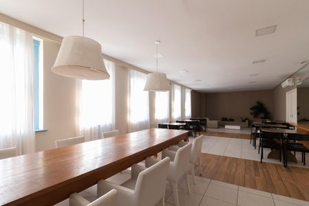 Apartamento para alugar com 49m², 2 quartos e 1 vagaÁrea comum - Salão de festas