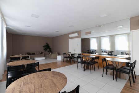 Apartamento para alugar com 49m², 2 quartos e 1 vagaÁrea comum - Salão de festas