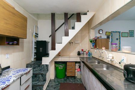 Casa à venda com 120m², 7 quartos e 1 vaga Casa à venda com 120m², 7 quartos e 1 vagaCozinha