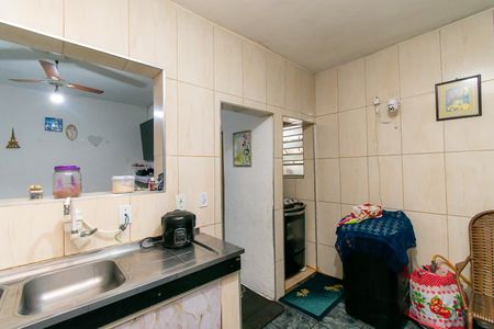 Casa à venda com 120m², 7 quartos e 1 vaga Casa à venda com 120m², 7 quartos e 1 vagaCozinha