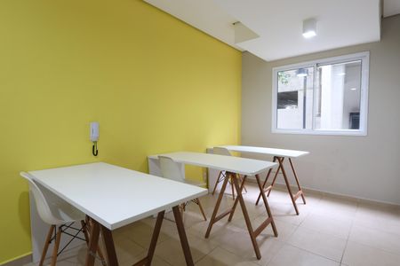 Apartamento para alugar com 45m², 2 quartos e 1 vagaÁrea comum - Home Office