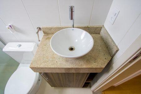 Apartamento para alugar com 47m², 2 quartos e 1 vaga Apartamento para alugar com 47m², 2 quartos e 1 vagaBanheiro