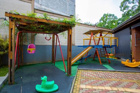 Apartamento para alugar com 47m², 2 quartos e 1 vaga Apartamento para alugar com 47m², 2 quartos e 1 vagaÁrea comum - Playground