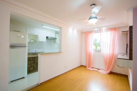Sala de apartamento para alugar com 2 quartos, 47m² em Parque Sao Vicente, Santo André