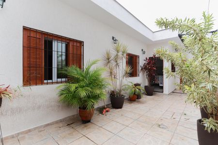 Casa para alugar com 280m², 2 quartos e 2 vagasQuintal