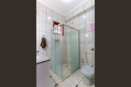 Casa para alugar com 280m², 2 quartos e 2 vagasBanheiro da suíte