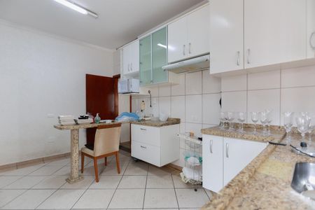 Casa para alugar com 280m², 2 quartos e 2 vagasCozinha