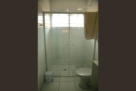 Casa à venda com 197m², 3 quartos e 3 vagasSuíte 1 - Banheiro 