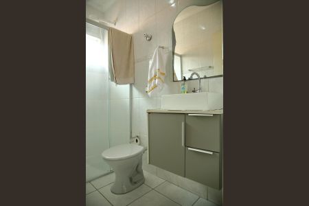 Casa à venda com 197m², 3 quartos e 3 vagasSuíte 1 - Banheiro 