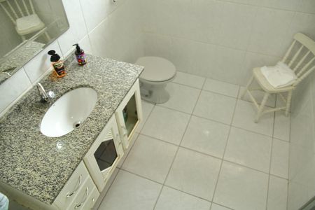 Casa à venda com 197m², 3 quartos e 3 vagasSuíte 2- banheiro 