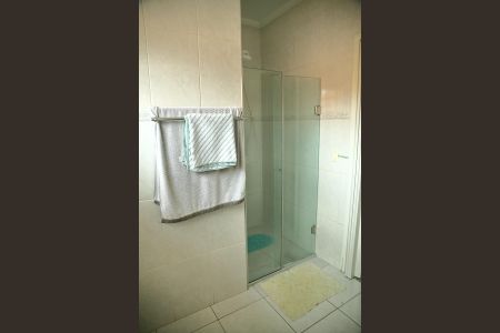 Casa à venda com 197m², 3 quartos e 3 vagasSuíte 2- banheiro 