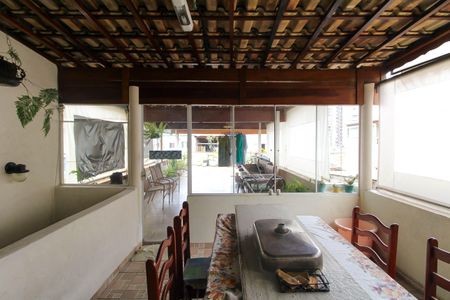 Casa para alugar com 78m², 2 quartos e 1 vaga Casa para alugar com 78m², 2 quartos e 1 vagaÁrea externa