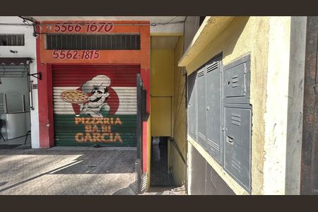 Fachada de casa para alugar com 1 quarto, 55m² em Vila Imperio, São Paulo