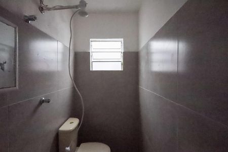 Banheiro de casa para alugar com 1 quarto, 55m² em Vila Imperio, São Paulo