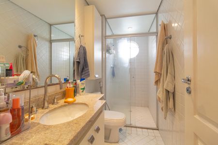 Apartamento à venda com 135m², 3 quartos e 2 vagas Apartamento à venda com 135m², 3 quartos e 2 vagasBanheiro