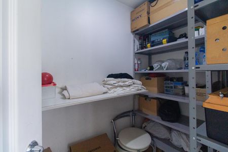 Apartamento à venda com 135m², 3 quartos e 2 vagas Apartamento à venda com 135m², 3 quartos e 2 vagasÁrea de Serviço