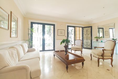 Apartamento à venda com 135m², 3 quartos e 2 vagas Apartamento à venda com 135m², 3 quartos e 2 vagasHall de entrada