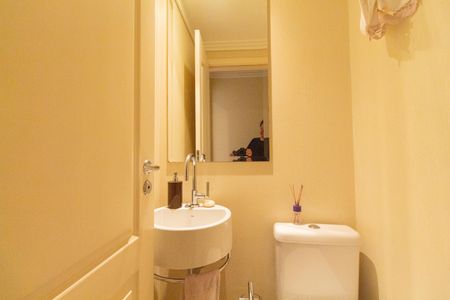 Apartamento à venda com 135m², 3 quartos e 2 vagas Apartamento à venda com 135m², 3 quartos e 2 vagasLavabo