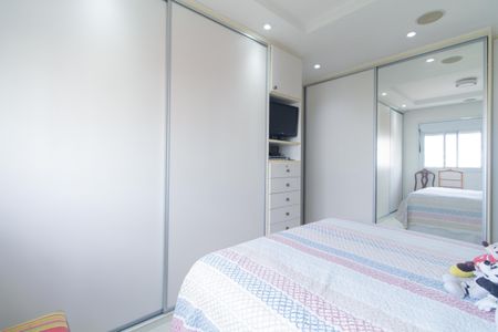 Apartamento à venda com 135m², 3 quartos e 2 vagas Apartamento à venda com 135m², 3 quartos e 2 vagasSuíte