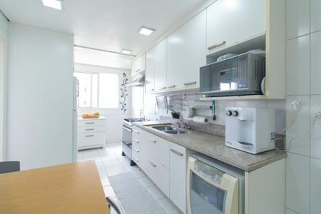 Apartamento à venda com 135m², 3 quartos e 2 vagas Apartamento à venda com 135m², 3 quartos e 2 vagasCozinha