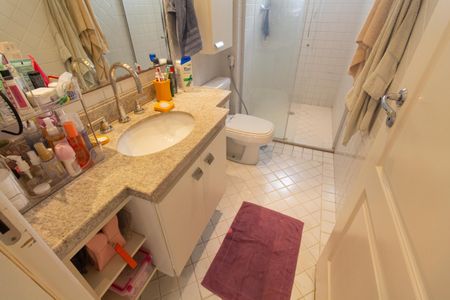 Apartamento à venda com 135m², 3 quartos e 2 vagas Apartamento à venda com 135m², 3 quartos e 2 vagasBanheiro