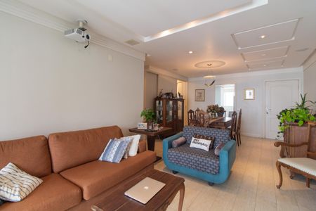 Apartamento à venda com 135m², 3 quartos e 2 vagas Apartamento à venda com 135m², 3 quartos e 2 vagasSala