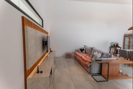 Casa de condomínio à venda com 200m², 3 quartos e 2 vagas Casa de condomínio à venda com 200m², 3 quartos e 2 vagasSala