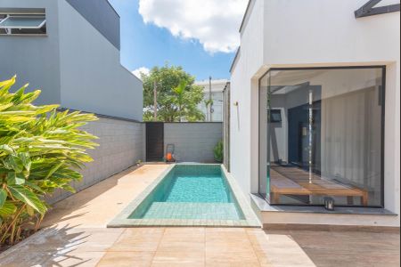 Casa de condomínio à venda com 200m², 3 quartos e 2 vagas Casa de condomínio à venda com 200m², 3 quartos e 2 vagasPiscina