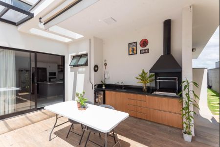 Casa de condomínio à venda com 200m², 3 quartos e 2 vagas Casa de condomínio à venda com 200m², 3 quartos e 2 vagasEspaço Gourmet