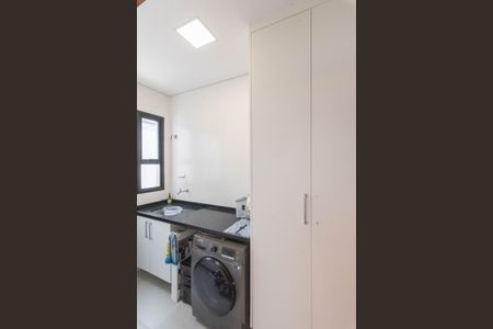 Casa de condomínio à venda com 200m², 3 quartos e 2 vagas Casa de condomínio à venda com 200m², 3 quartos e 2 vagasÁrea de Serviço