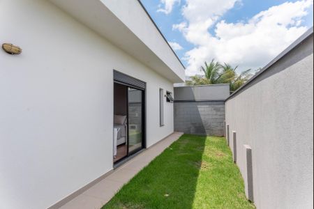 Casa de condomínio à venda com 200m², 3 quartos e 2 vagas Casa de condomínio à venda com 200m², 3 quartos e 2 vagasJardim das Suítes