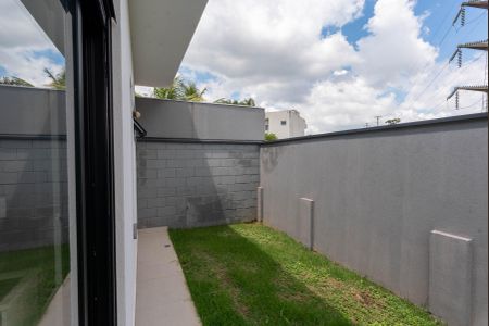 Casa de condomínio à venda com 200m², 3 quartos e 2 vagas Casa de condomínio à venda com 200m², 3 quartos e 2 vagasJardim das Suítes